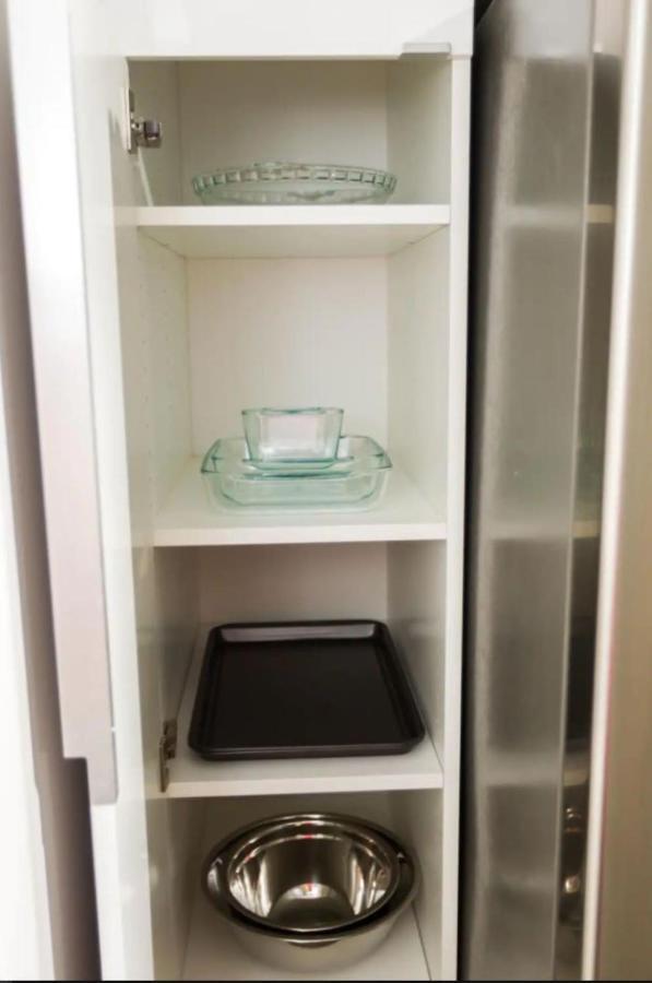 Modern Executive Suite I Complimentary Netflix & Parking! Edmonton Extérieur photo
